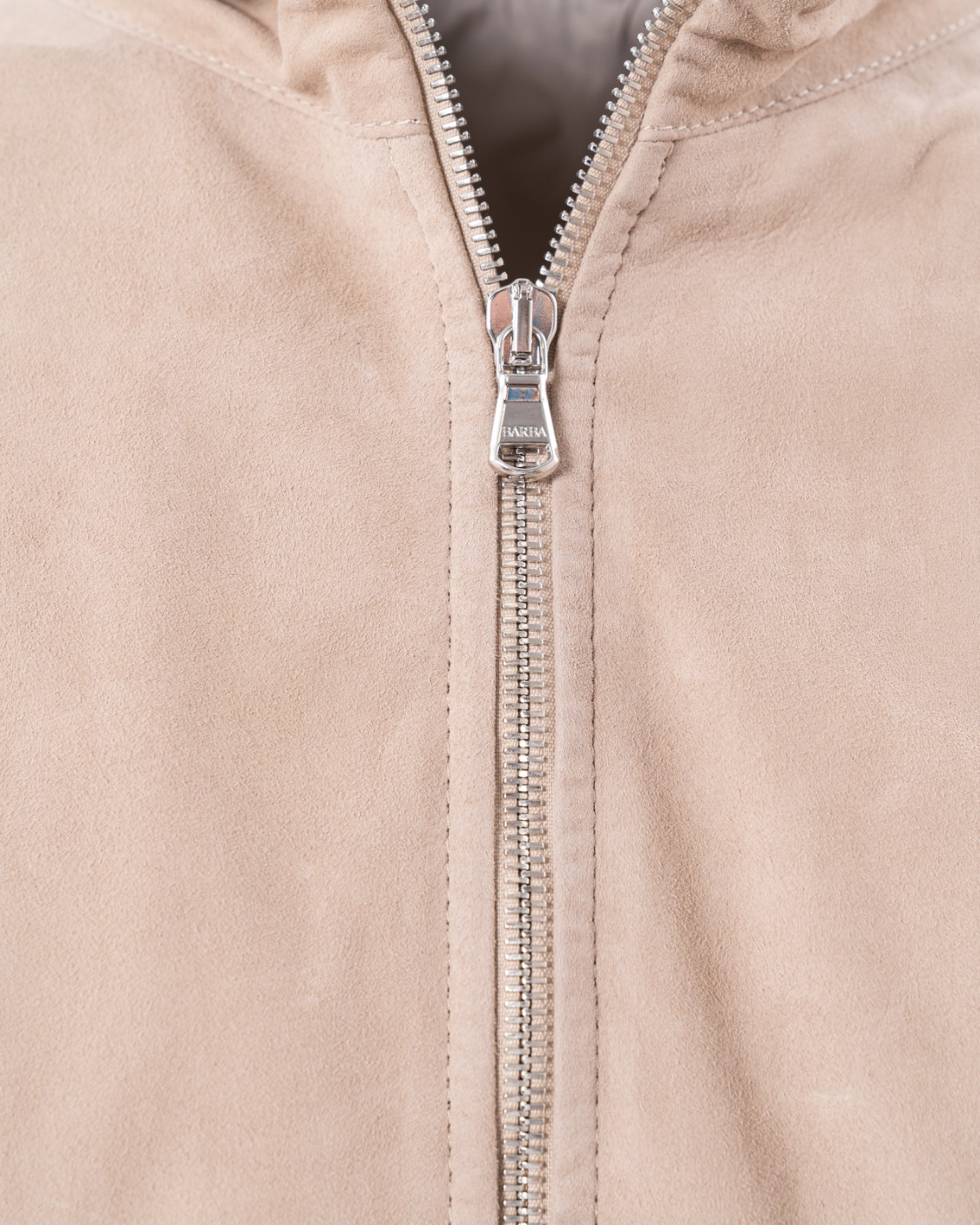 shop BARBA Saldi Bomber: Barba giubbotto in pelle scamosciata.
Regular fit.
Chiusura zip con cerniera frontale a doppio cursore.
Due tasche laterali con chiusura a zip.
Polsini e orlo a costine.
Composizione: 100% vera pelle.
Made in Italy.. FOX 41600-9 number 7244519